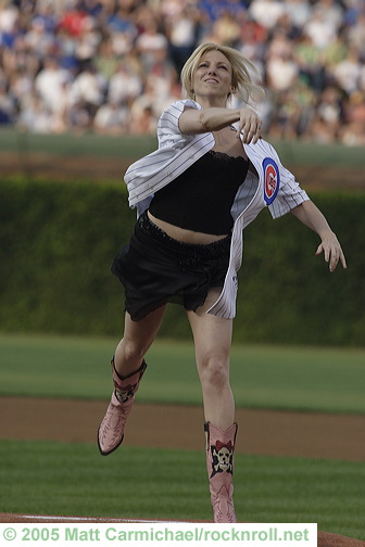 53253912mc002_cubsgibson.jpg