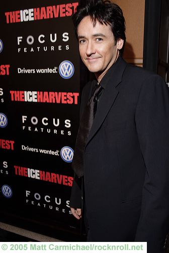 56223678mc016_redcarpet.jpg