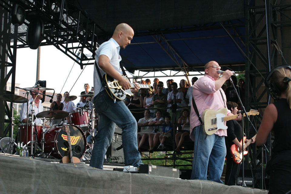 53259152MC070_lolla1.jpg