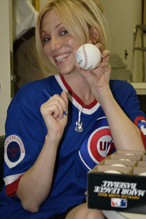 53253912MC010_cubsgibson 53253912MC010_cubsgibson.jpg