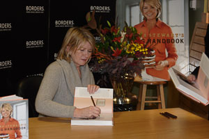 56171664MC05.jpg