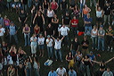 crowd04
